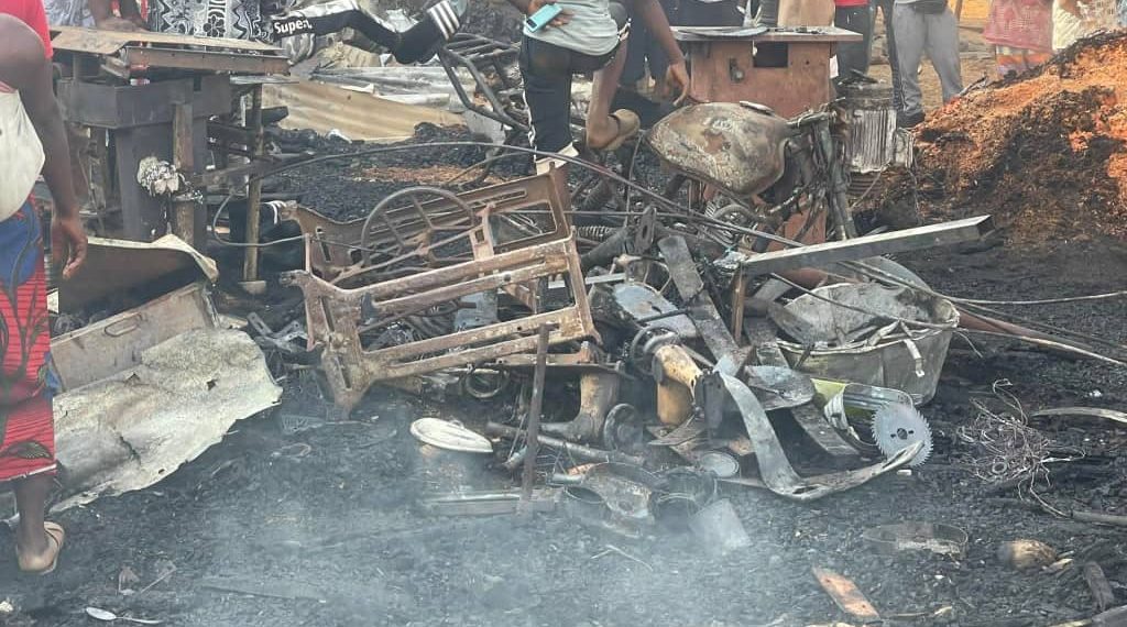 Kagbelen : un incendie meurtrier dans un atelier de menuiserie moderne fait plusieurs morts