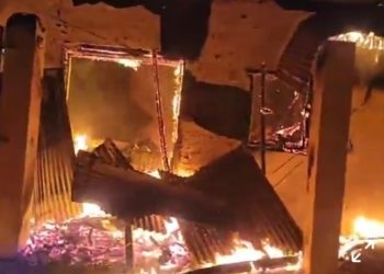 Dabola : un incendie d’origine inconnue réduit une dizaine de magasins en cendres