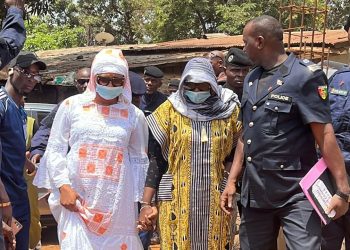Conakry : après leur audition à l’OPROGEM, Maya la Solution et Yama Sega devant le juge au Tribunal de première instance de Mafanco