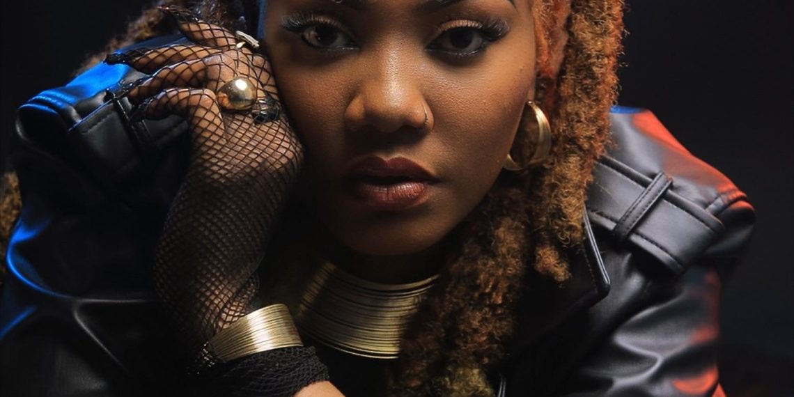 FAR de Labé 2026 : Mabina, nouvelle voix de l’Afro-pop, illumine la scène du Fouta-Djalon