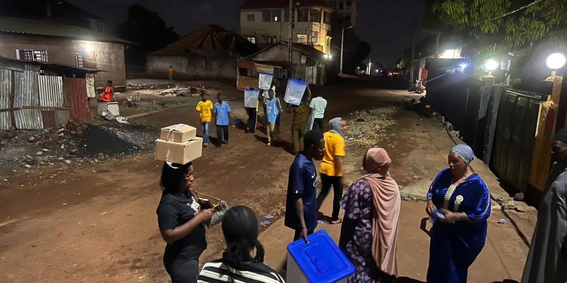 * À Hafia 2, les kits électoraux transférés faute de PV de centralisation
