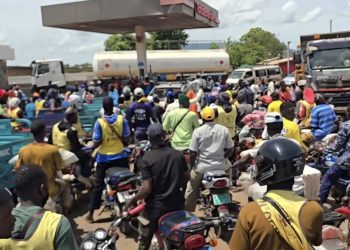 Pénurie de carburant à Dabola : une longue attente et des citoyens de plus en plus inquiets