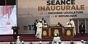 Ve République : Seul candidat en lice, Dr Dansa Kourouma prend les commandes du Parlement