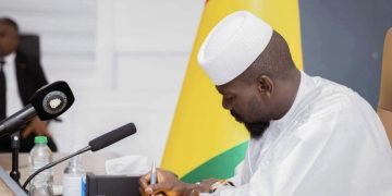 Urgent: Mamadi Doumbouya limoge les ministres Mory Condé et Mourana Soumah